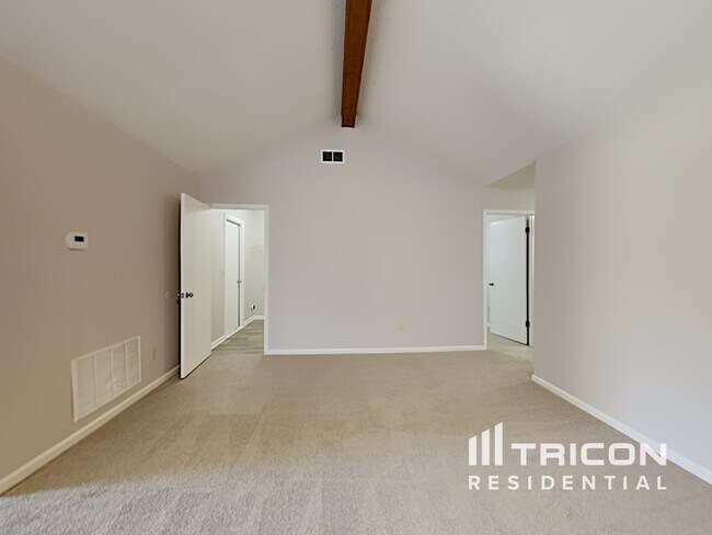 Building Photo - 7961 Sweet Rose Lane E Jacksonville FL