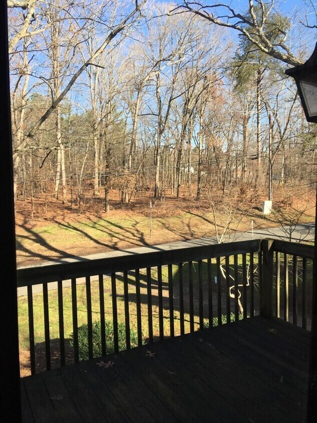 Primary Photo - 2 bed/2 bath upper level condo-Available i...