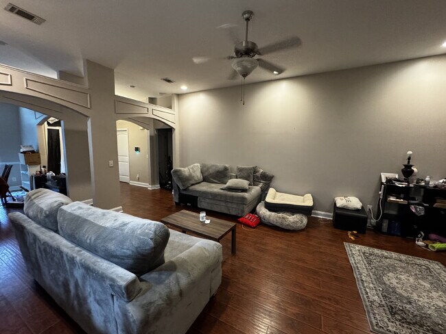 Foto del edificio - Home for Rent