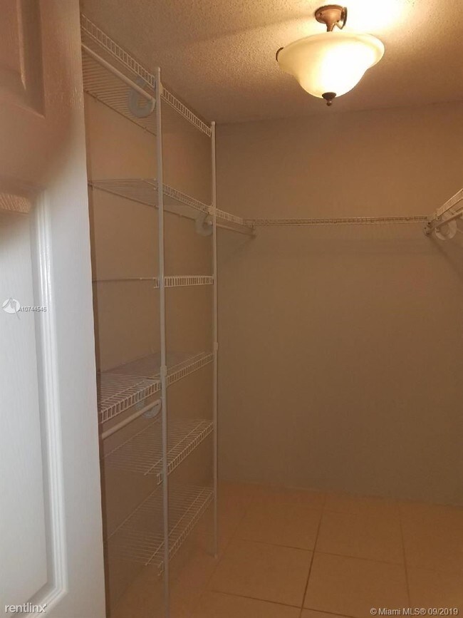 Foto del edificio - 2 br, 2 bath Condo - 220 Lakeview Dr