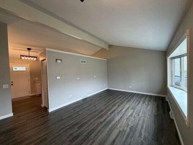 Foto del edificio - 109 Hickory Dr