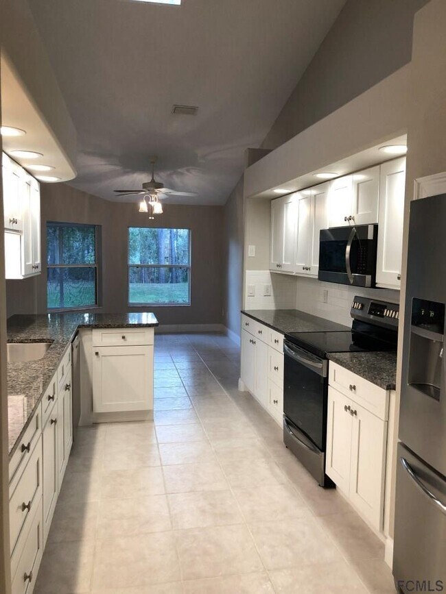 Building Photo - 87 Ryberry Dr