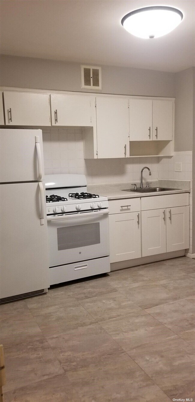 Foto del edificio - 34-42-42 33rd St