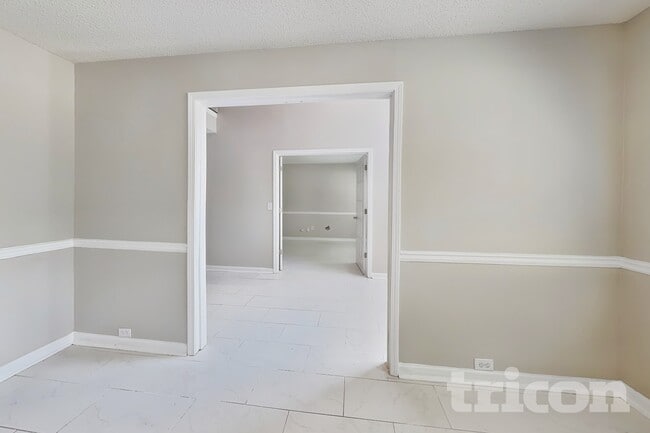 Building Photo - 904 Ambeau Cir