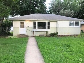 Building Photo - 6824 Pleasant Ave