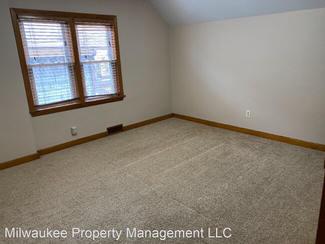 Building Photo - 3 br, 2 bath House - 2563 North 68th Street
