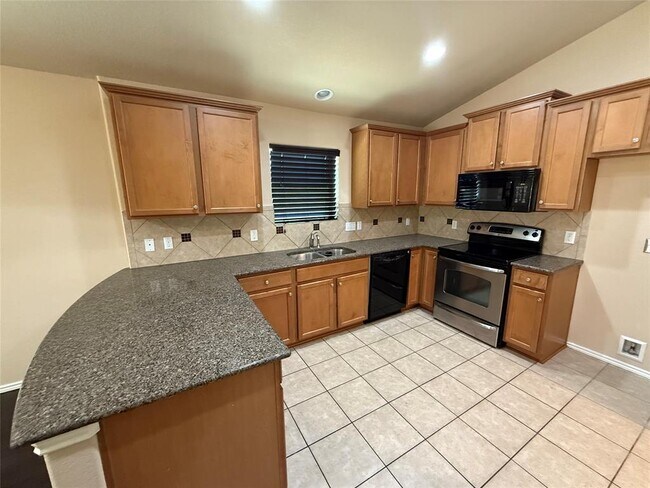 Foto del edificio - 17429 Bridgefarmer Blvd