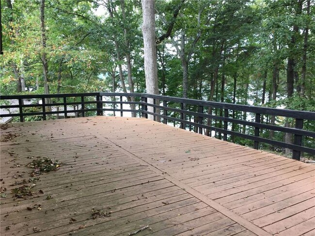 Building Photo - 3638 Lodgehaven Dr