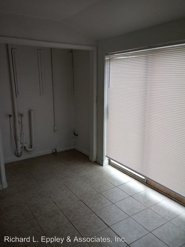 Building Photo - 2 br, 1 bath House - 3830 Westway Drive