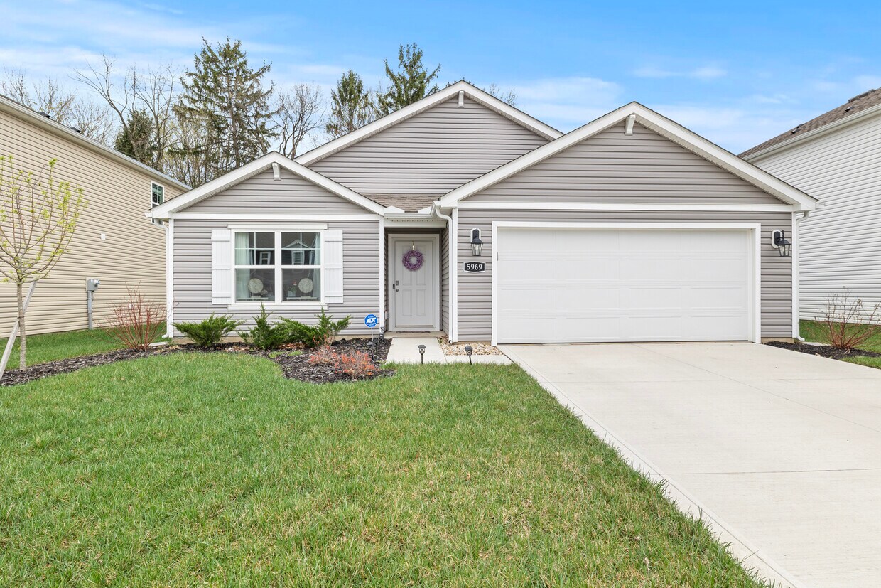 Foto principal - 5969 Hollett Dr S