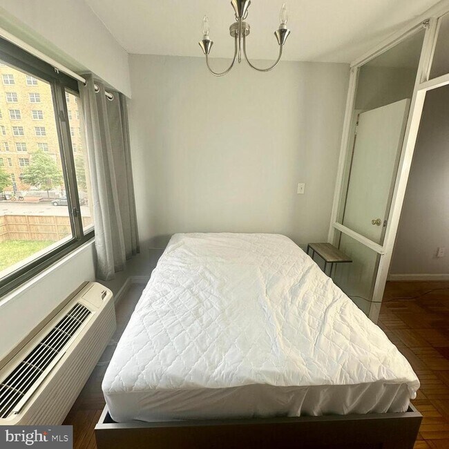 Foto del edificio - 2141 I St NW