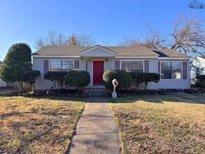 Building Photo - 2939 Parish St