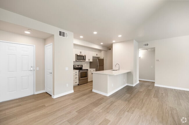 Building Photo - Montecito