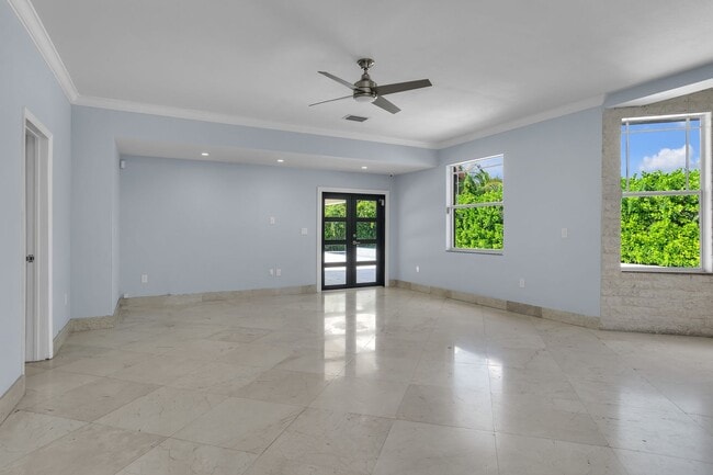 Foto del edificio - Beautiful home in quiet neighborhood