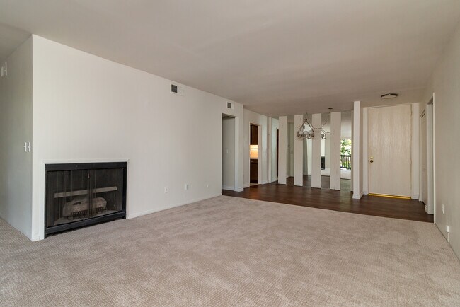 Foto del edificio - 3108 Raintree Cir