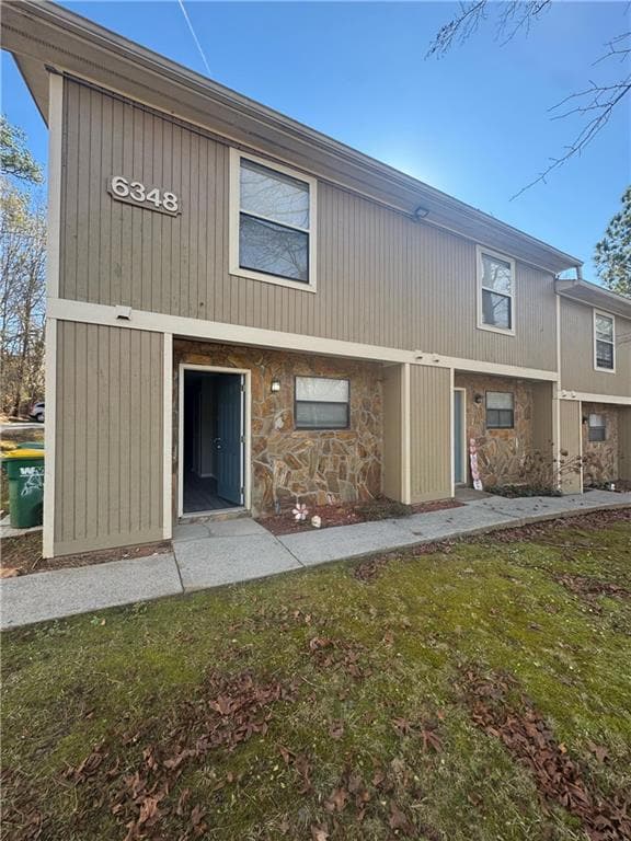 Foto del edificio - 6348 Baker Ct