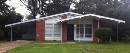 Building Photo - 721 Deauville Dr