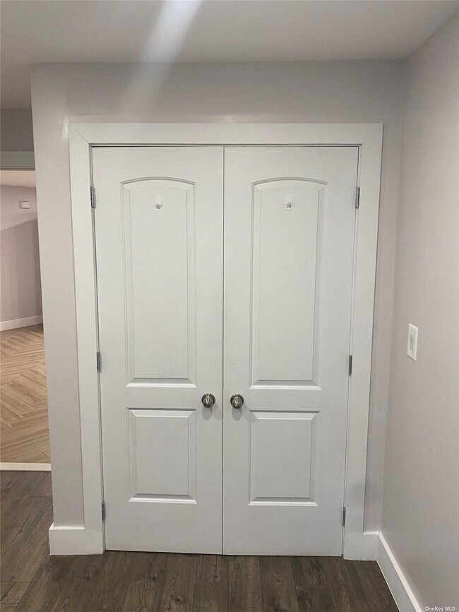 Foto del edificio - 113-42 Springfield Blvd