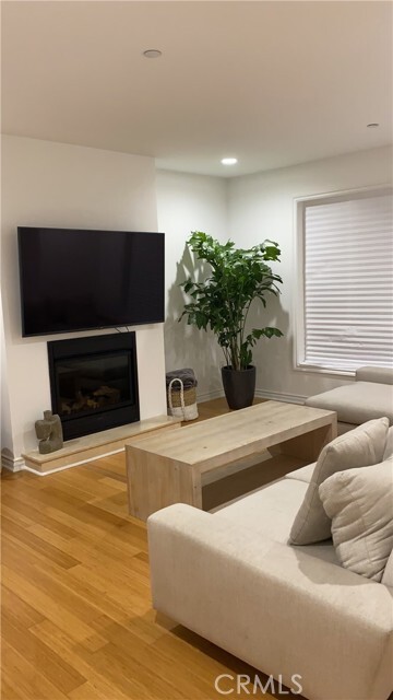 Primary Photo - 305 Arnaz Dr