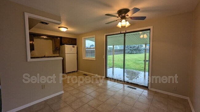 Building Photo - 1419 Aberdeen Ln