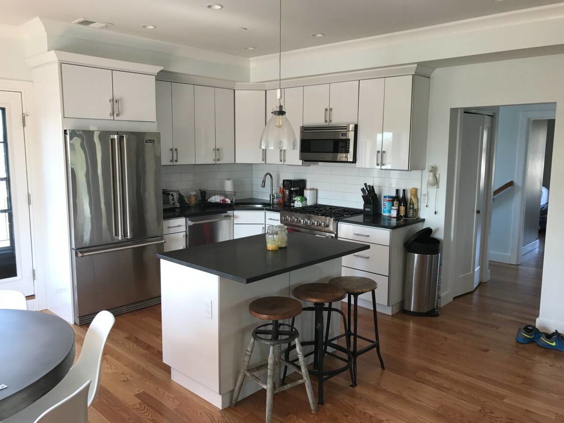 24 Rawson St, Sutton, MA 01590 Apartments in Sutton, MA