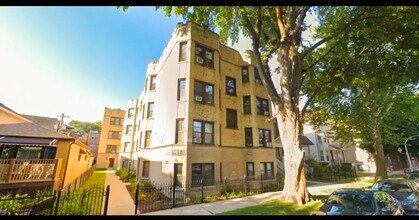Building Photo - 1913 W Larchmont Ave
