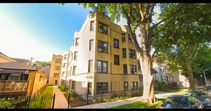 Building Photo - 1913 W Larchmont Ave