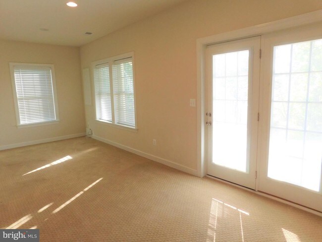 Foto del edificio - 21274 Park Grove Terrace