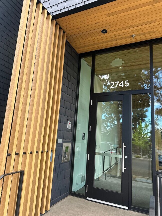 Building Photo - Modern Luxury Condo in the Heart of Vibrant NWX!