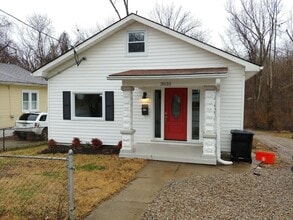 Building Photo - 3035 University Rd