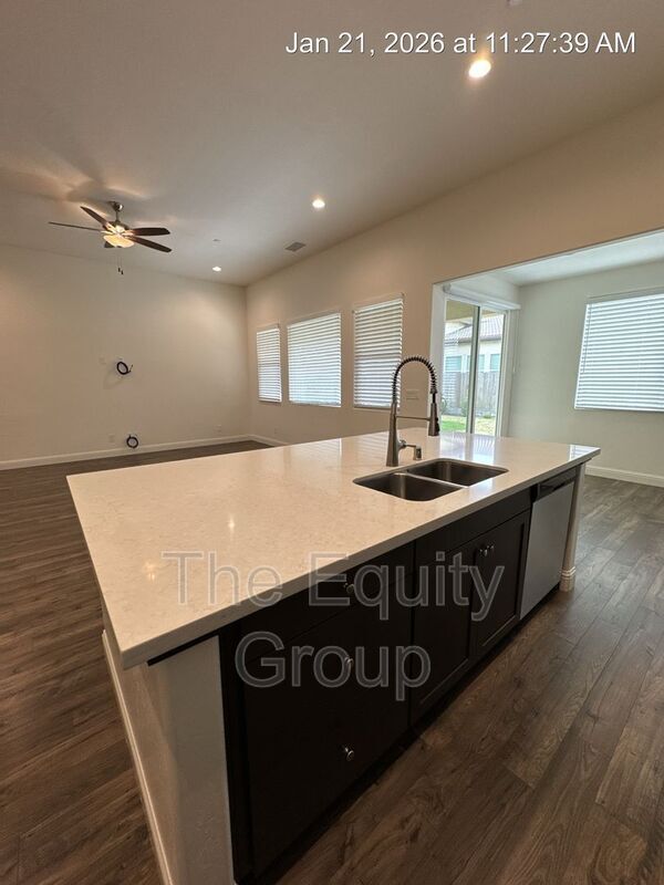 Foto del edificio - 1829 W Prescott Ave