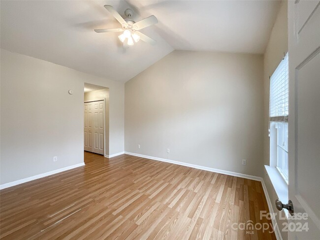 Building Photo - 217 Arlington Downs Blvd