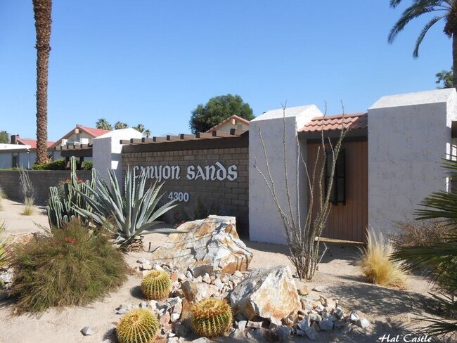 Foto del edificio - Canyon Sands Villa-Long Term,unfurnished.