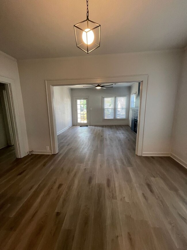 Foto del edificio - 2 bedroom, 1 bathroom home located in the ...