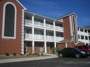 Building Photo - 4850 Meadowsweet Dr