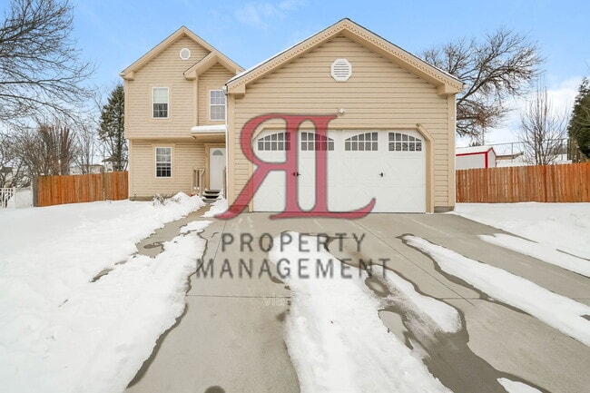 Building Photo - 26 E Woodfield Dr