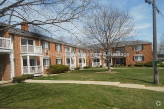 Building Photo - 2420 Parmenter Blvd