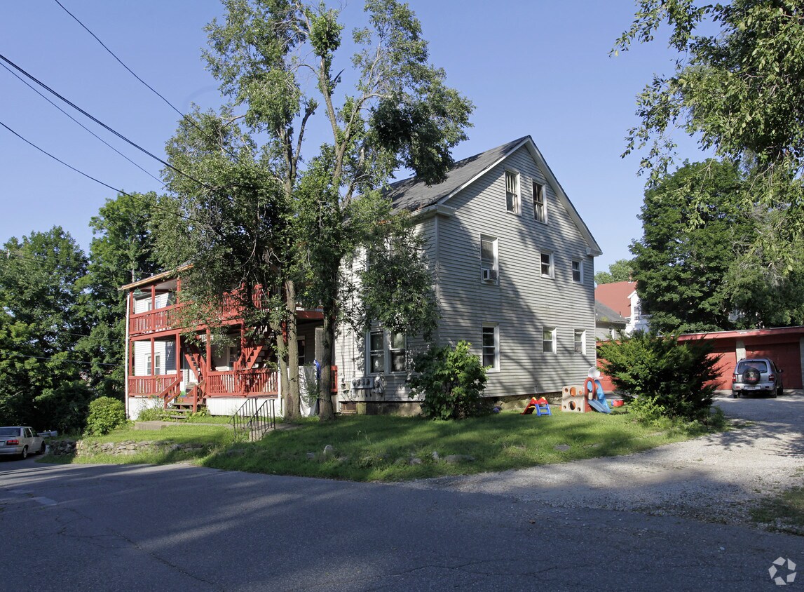 Building Photo - 3 Fiske St