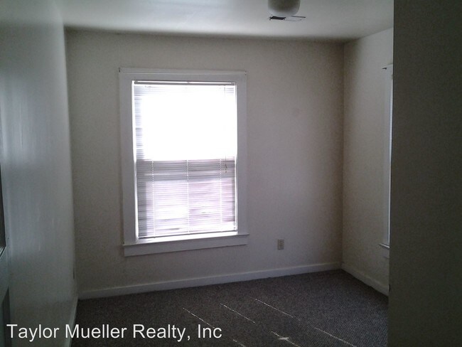 Foto del edificio - 706 W Main St