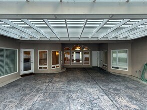 Building Photo - 1509 Avonlea St