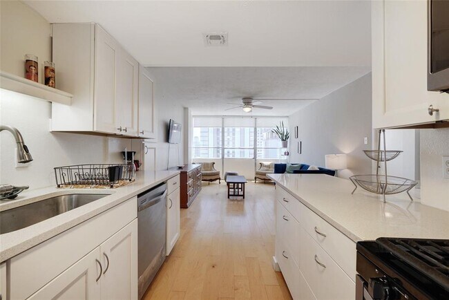 Building Photo - 1800 Lavaca St