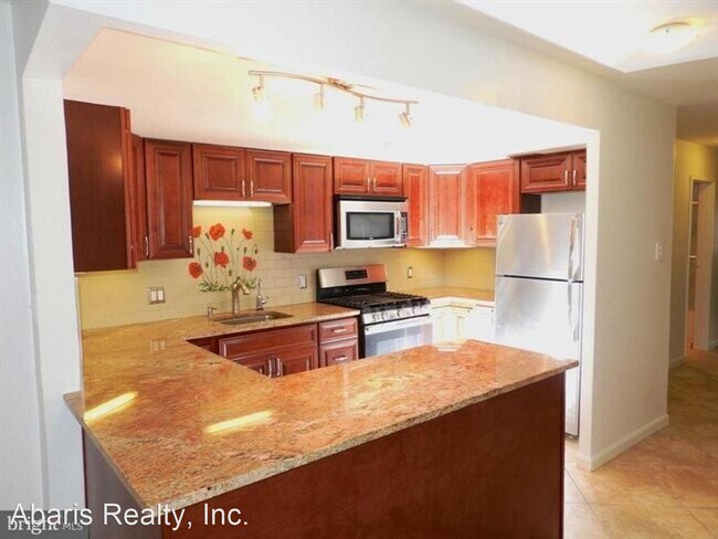 Foto del edificio - 3 br, 2 bath House - 10300 Westlake Drive ...