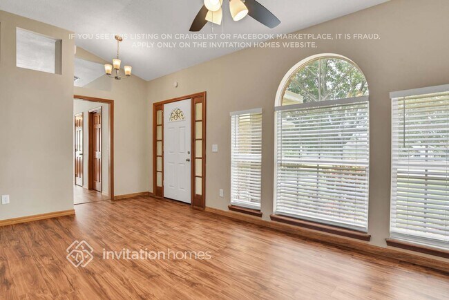 Foto del edificio - 10411 Myakka Dr