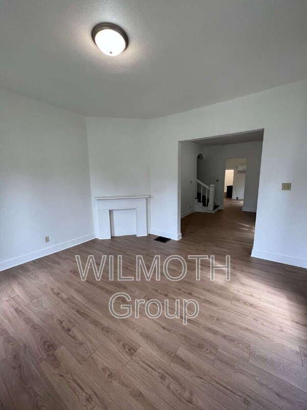 Foto del edificio - 730 W 9th St