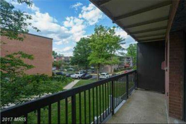 Foto del edificio - 3230 S 28th St