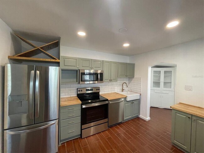 Foto del edificio - 4221 Burlington Ave N