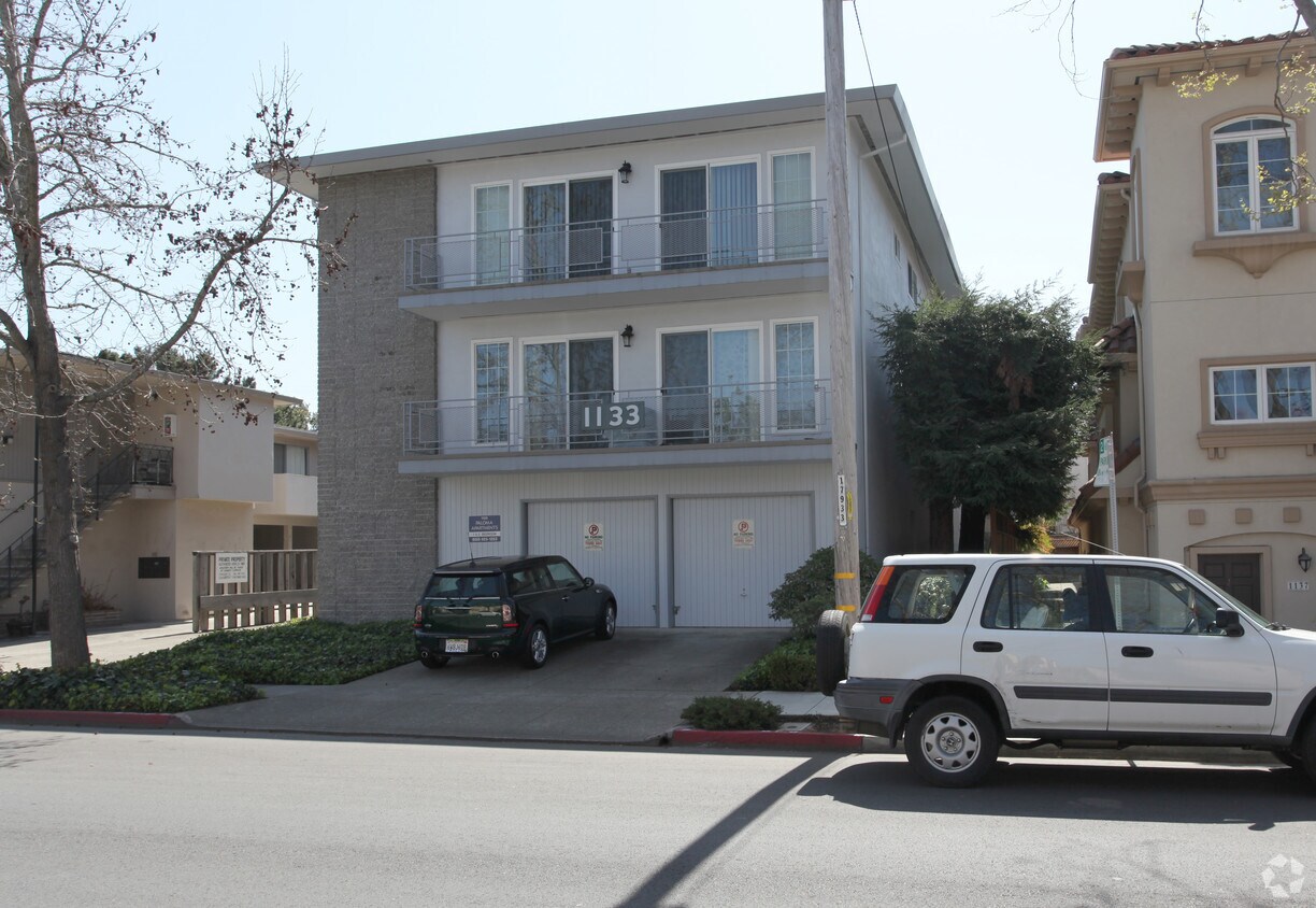 Building Photo - 1133 Paloma Ave