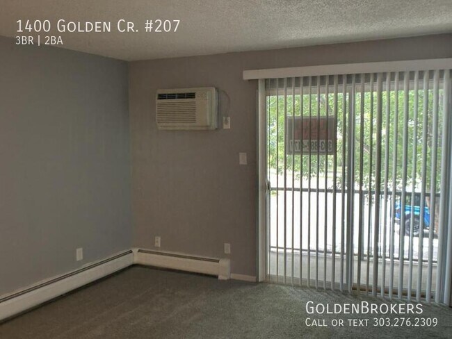 Foto del edificio - 1400 Golden Cir