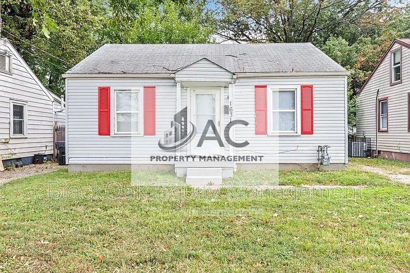 Photo - 1631 Longfield Avenue