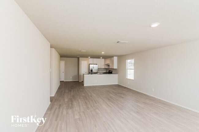 Building Photo - 223 Agave Cir